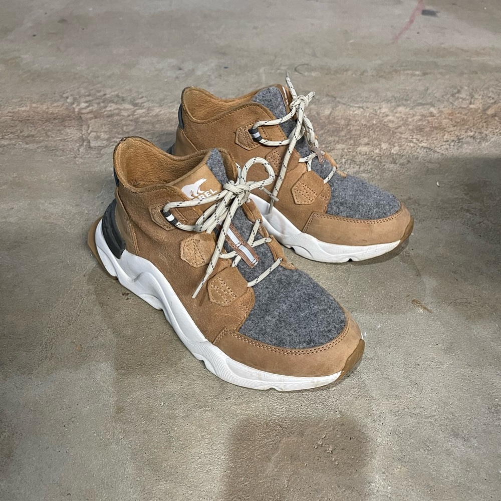 Sorel Women’s Kinetic  Caribou Sneaker Boot